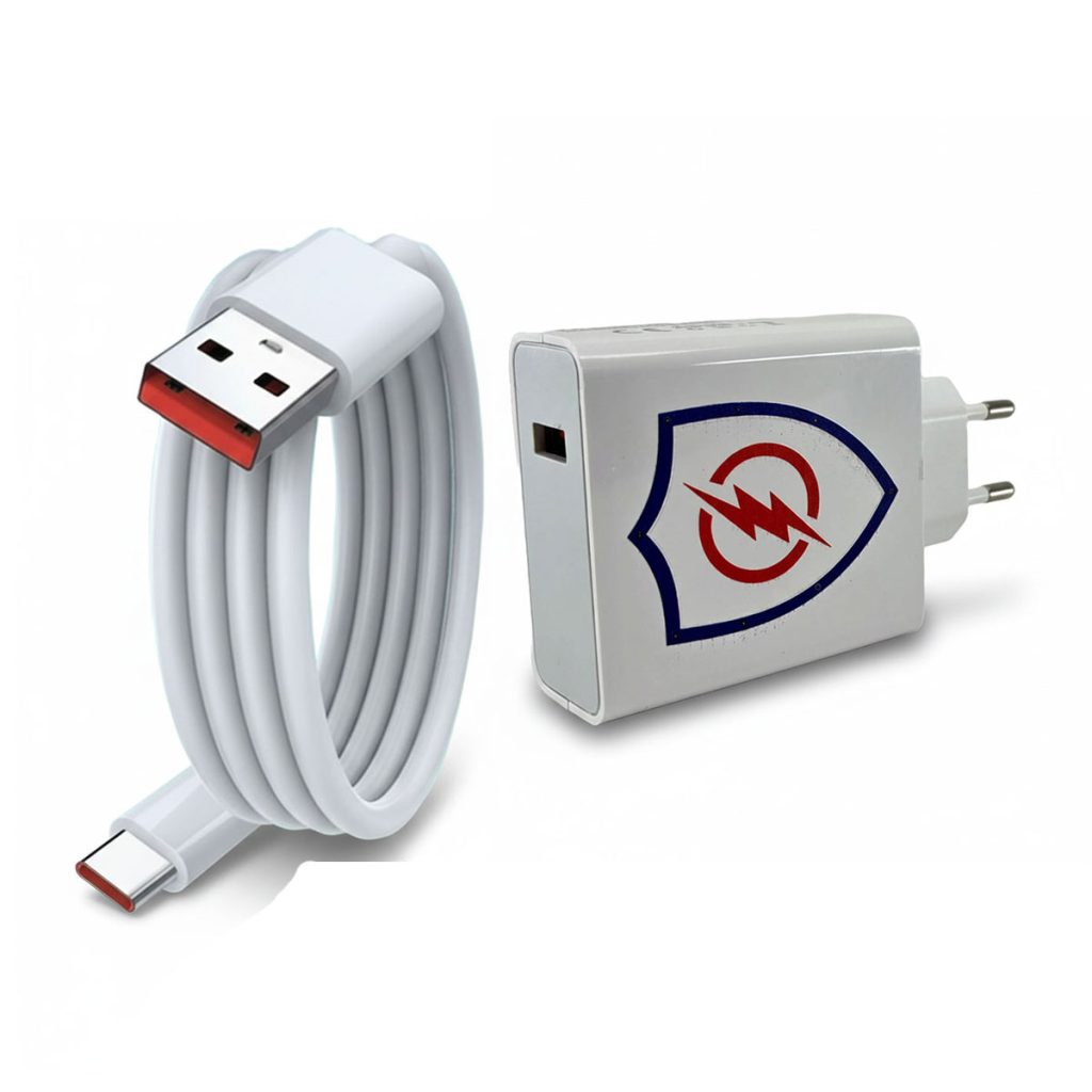 Xiaomi 120W HyperCharge turbo şarj adaptörü beyaz gövde görünümü