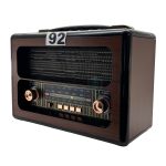 Radyo 92 Ceviz Kaplama ve Kontrol Düğmeleri Yakın Çekim